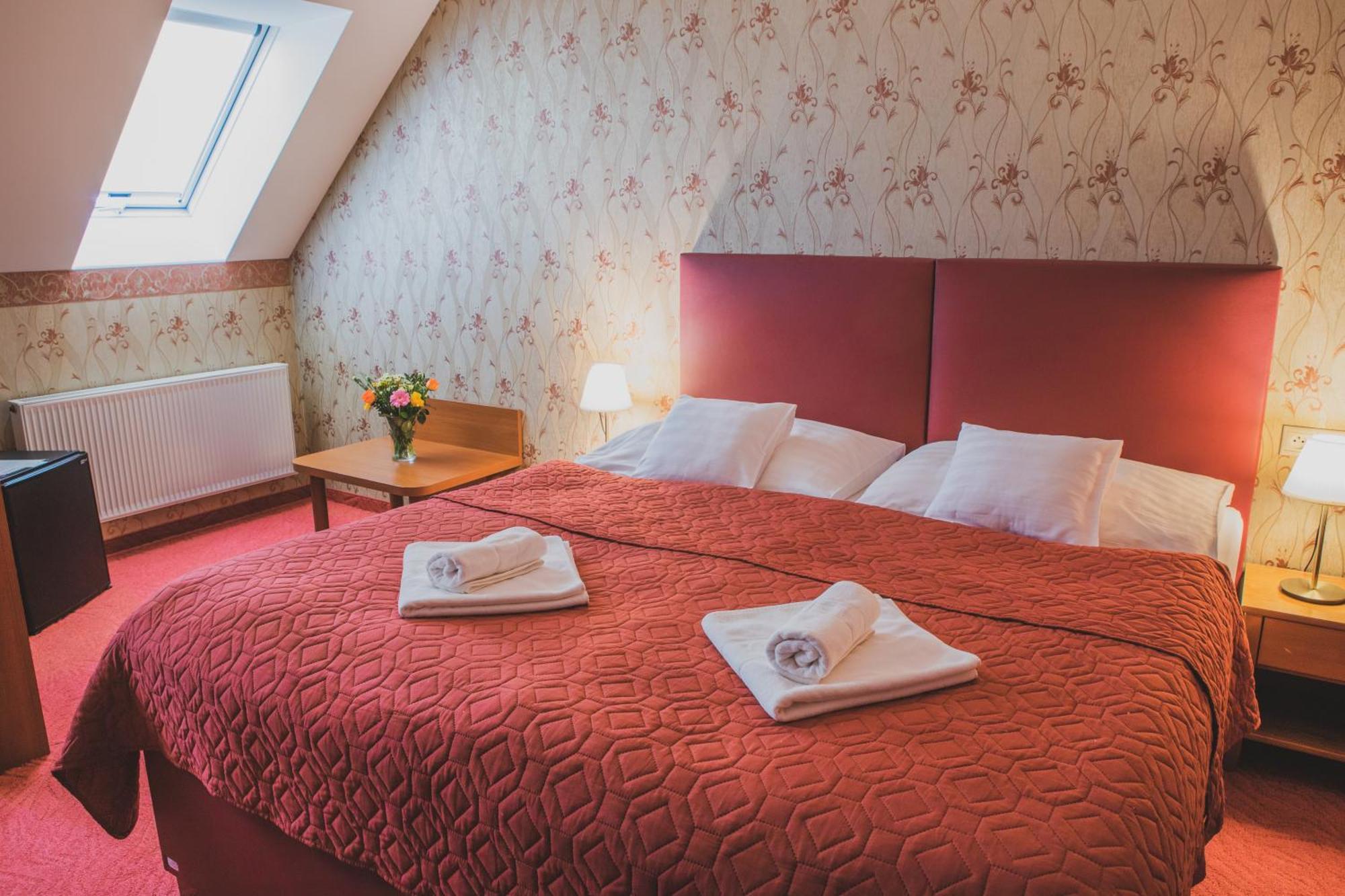 Hotel Lipa บอยนิตแซ ภายนอก รูปภาพ